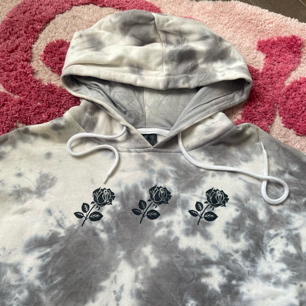 Grey and white tie dye hoodie with roses